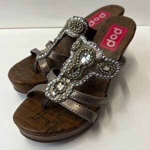 NIB “Jetson” rhinestone sparkle embellished wedge heel sandals ‎ (8 M)
